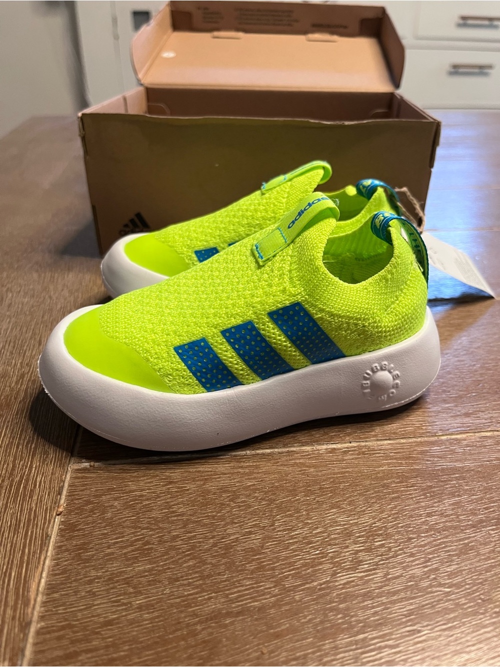 Toddler / Kids Adidas Bubble Comfy Running Shoe Size 8